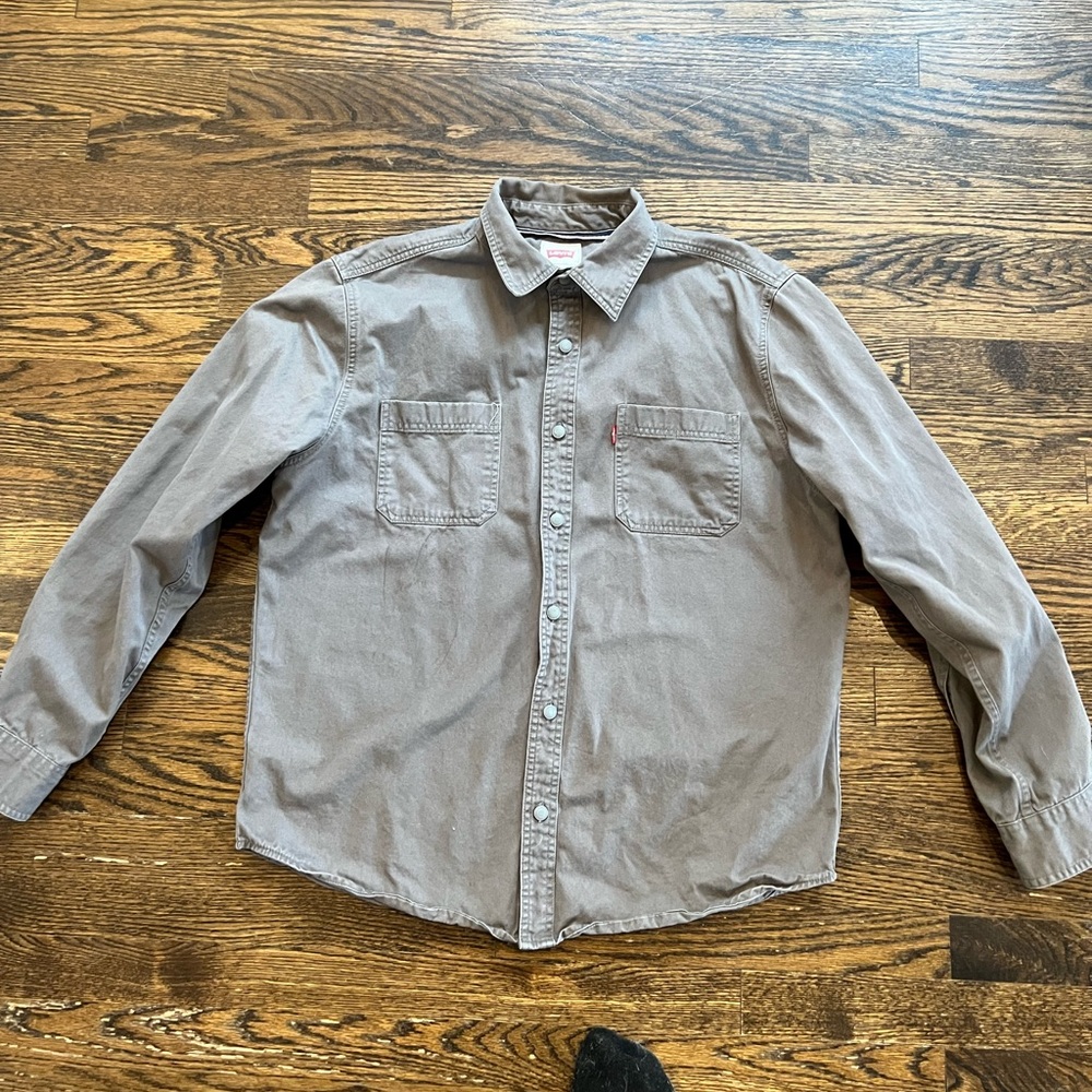 Men’s Levi’s button up jacket